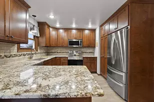 553 Gwynn St, Green Bay, WI 54301 - Photo 18