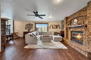 2930 Devroy Ln, Green Bay, WI 54313 - Photo 6