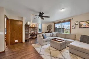 2930 Devroy Ln, Green Bay, WI 54313 - Photo 8