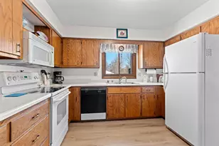 306 Harmsen Ave, Waupun, WI 53963 - Photo 6