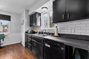 1044 Grand St, Oshkosh, WI 54901 - Photo 8