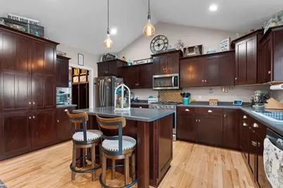 833 Whispering Way, Omro, WI 54963 - Photo 8