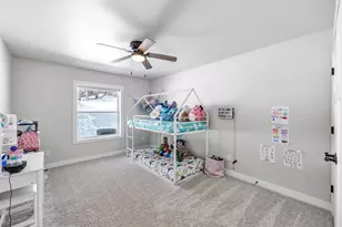 2323 Deckner Ave, Green Bay, WI 54302 - Photo 16