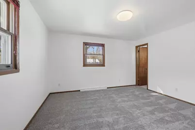 1381 Silverwood Lane, Neenah, WI 54956 - Photo 14