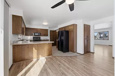 1381 Silverwood Lane, Neenah, WI 54956 - Photo 10