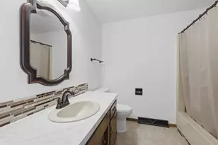 1381 Silverwood Ln, Neenah, WI 54956 - Photo 22