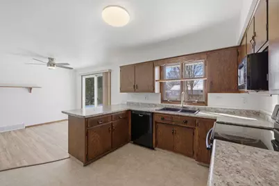 1381 Silverwood Lane, Neenah, WI 54956 - Photo 12