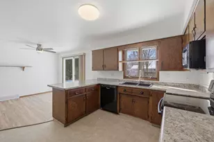 1381 Silverwood Ln, Neenah, WI 54956 - Photo 12