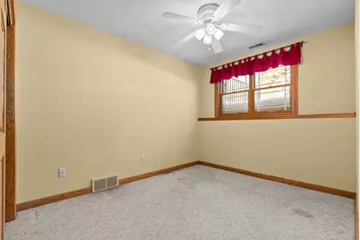 3050 Hunters Place, Oshkosh, WI 54904 - Photo 38