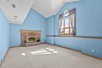 3050 Hunters Place, Oshkosh, WI 54904 - Photo 8