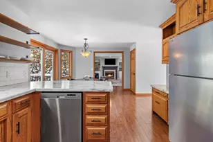 236 Elk Ct, Green Bay, WI 54302 - Photo 14