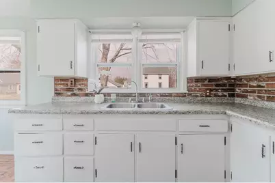 903 Smith Street, New London, WI 54961 - Photo 12