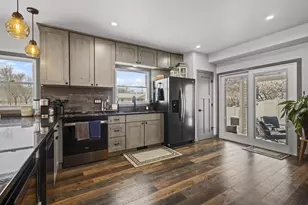 1749 S Oneida St, Green Bay, WI 54304 - Photo 18