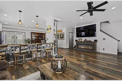 1749 S Oneida Street, Green Bay, WI 54304 - Photo 8