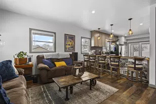 1749 S Oneida St, Green Bay, WI 54304 - Photo 10