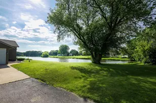 3129 Honey Creek Ct, Oshkosh, WI 54904 - Photo 52