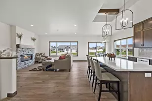 733 Tambour Ct, De Pere, WI 54115 - Photo 16