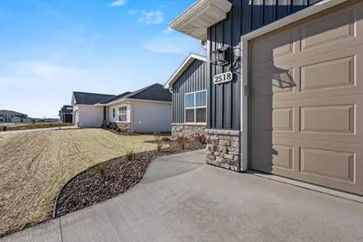 2518 Tipperary Trail, De Pere, WI 54115 - Photo 8