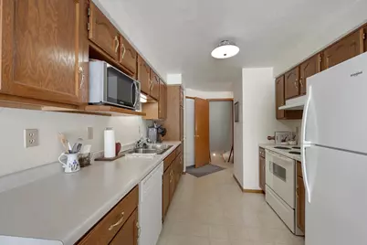 1528 Van Road, Green Bay, WI 54311 - Photo 34