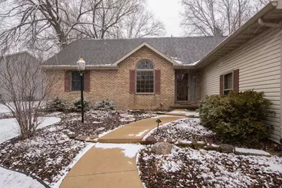 2640 Appian Way, Green Bay, WI 54302 - Photo 2