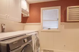 2640 Appian Way, Green Bay, WI 54302 - Photo 18