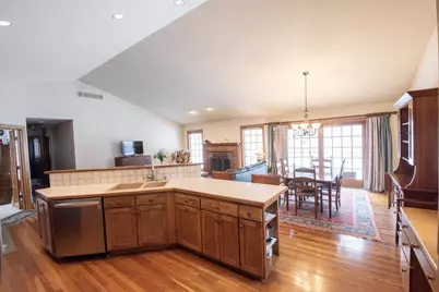 2640 Appian Way, Green Bay, WI 54302 - Photo 12