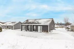 531 S Silver Fox Dr, Kewaskum, WI 53040 - Photo 38