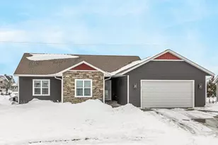 531 S Silver Fox Dr, Kewaskum, WI 53040 - Photo 1