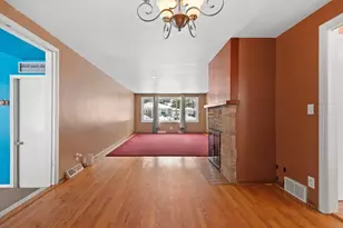 2412 N Morrison St, Appleton, WI 54911 - Photo 6