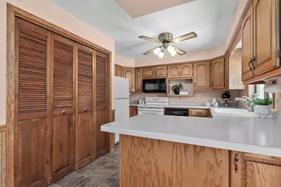 924 S Kensington Drive, Appleton, WI 54915 - Photo 12