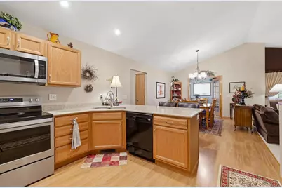 N6007 Westview Drive, Fond du Lac, WI 54937 - Photo 8