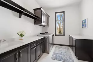 945 Woodcrest Heights Dr, Menasha, WI 54952 - Photo 14