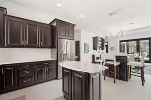 945 Woodcrest Heights Dr, Menasha, WI 54952 - Photo 12