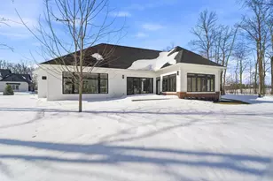 945 Woodcrest Heights Dr, Menasha, WI 54952 - Photo 34