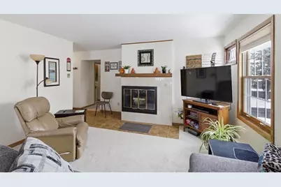 2336 Wisconsin Street, Oshkosh, WI 54901 - Photo 2
