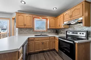 623 Summer Winds Dr, Green Bay, WI 54311 - Photo 10