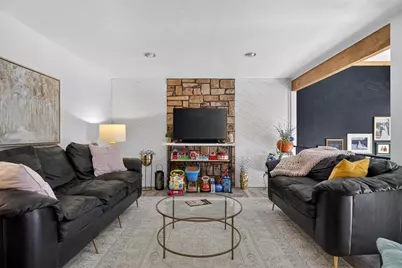 2755 Montclair Place, Oshkosh, WI 54904 - Photo 6