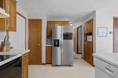 716 Elizabeth Court, Menasha, WI 54952 - Photo 10