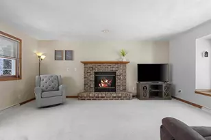 716 Elizabeth Ct, Menasha, WI 54952 - Photo 4
