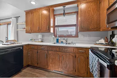 253 Desplaine Road, De Pere, WI 54115 - Photo 6