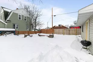 1009 Jefferson St, Oshkosh, WI 54901 - Photo 20