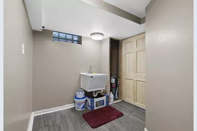 359 Van Caster, Green Bay, WI 54311 - Photo 32