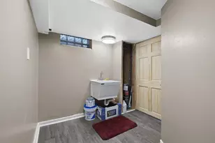 359 Van Caster, Green Bay, WI 54311 - Photo 32