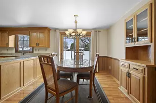 359 Van Caster, Green Bay, WI 54311 - Photo 12