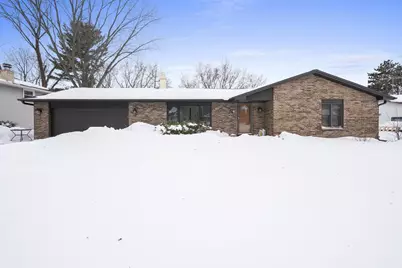 359 Van Caster, Green Bay, WI 54311 - Photo 4