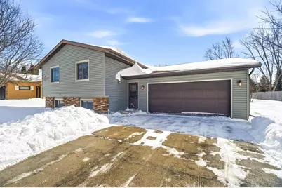 29 Hillock Court, Appleton, WI 54914 - Photo 2