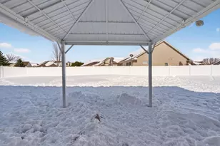 1906 Wasilla Ln, Neenah, WI 54956 - Photo 8