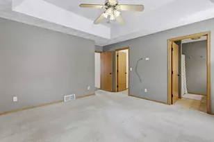 2294 Meadow Heights Cir, Neenah, WI 54956 - Photo 14