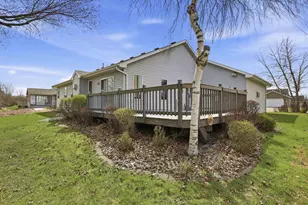 2294 Meadow Heights Cir, Neenah, WI 54956 - Photo 28