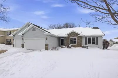 2294 Meadow Heights Circle, Neenah, WI 54956 - Photo 2